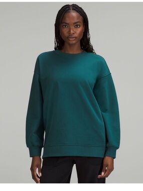 Lululemon Perfectly Oversized Crew (2022) in green jasper size 8